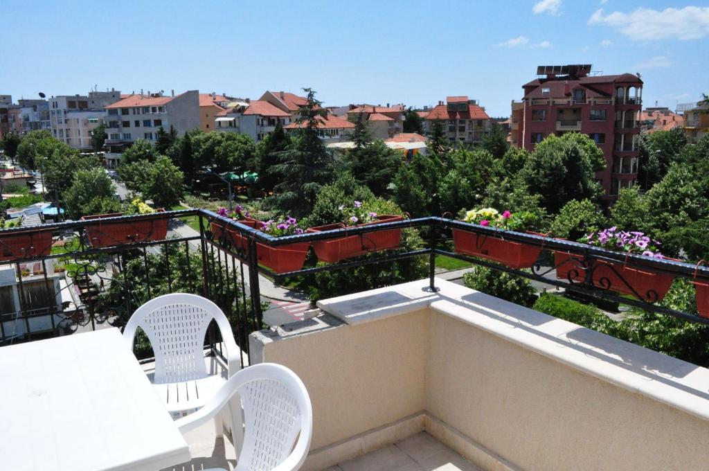 St. George Apartments Neszebar Szoba fotó