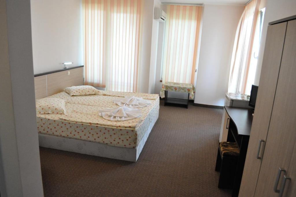 St. George Apartments Neszebar Szoba fotó