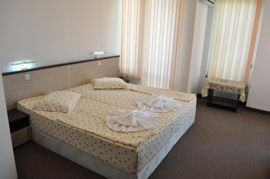 St. George Apartments Neszebar Szoba fotó