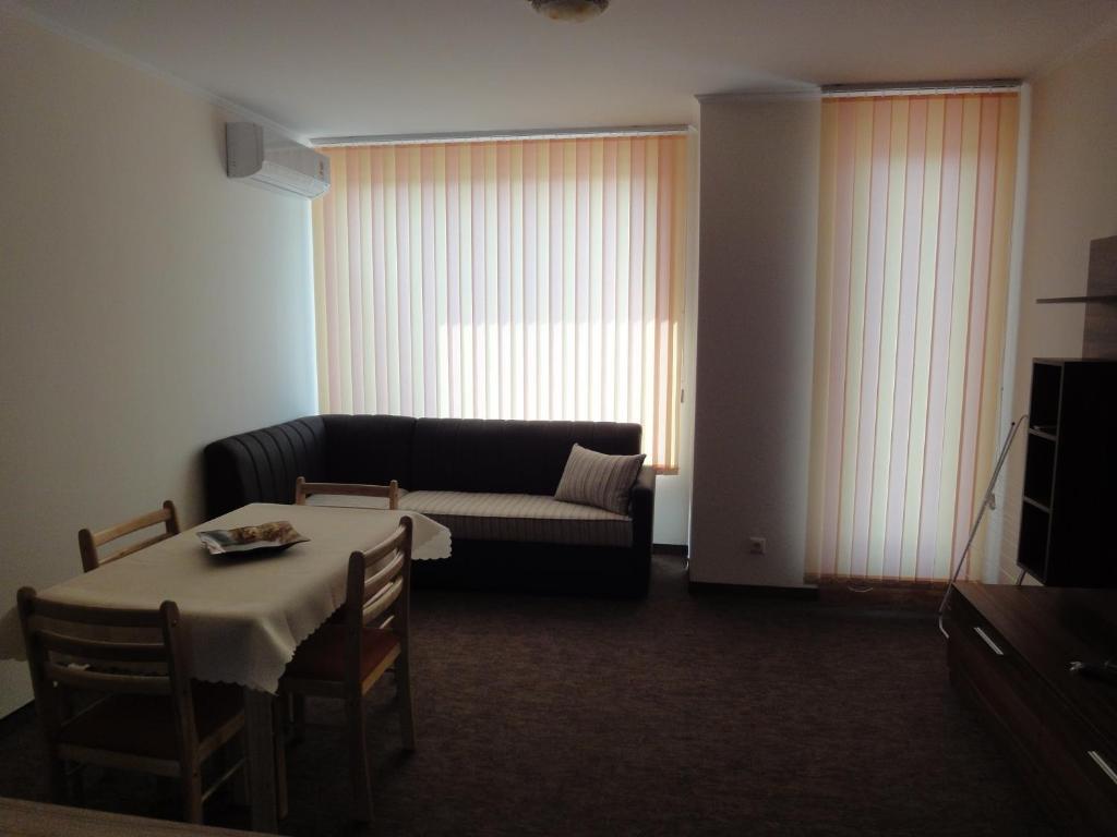 St. George Apartments Neszebar Szoba fotó
